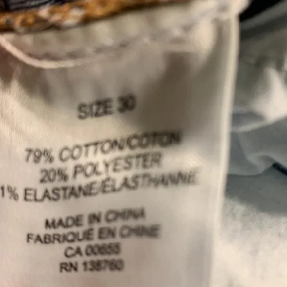 D/C Denim Pull up Capri Pants Size 5 - Picture 5 of 5